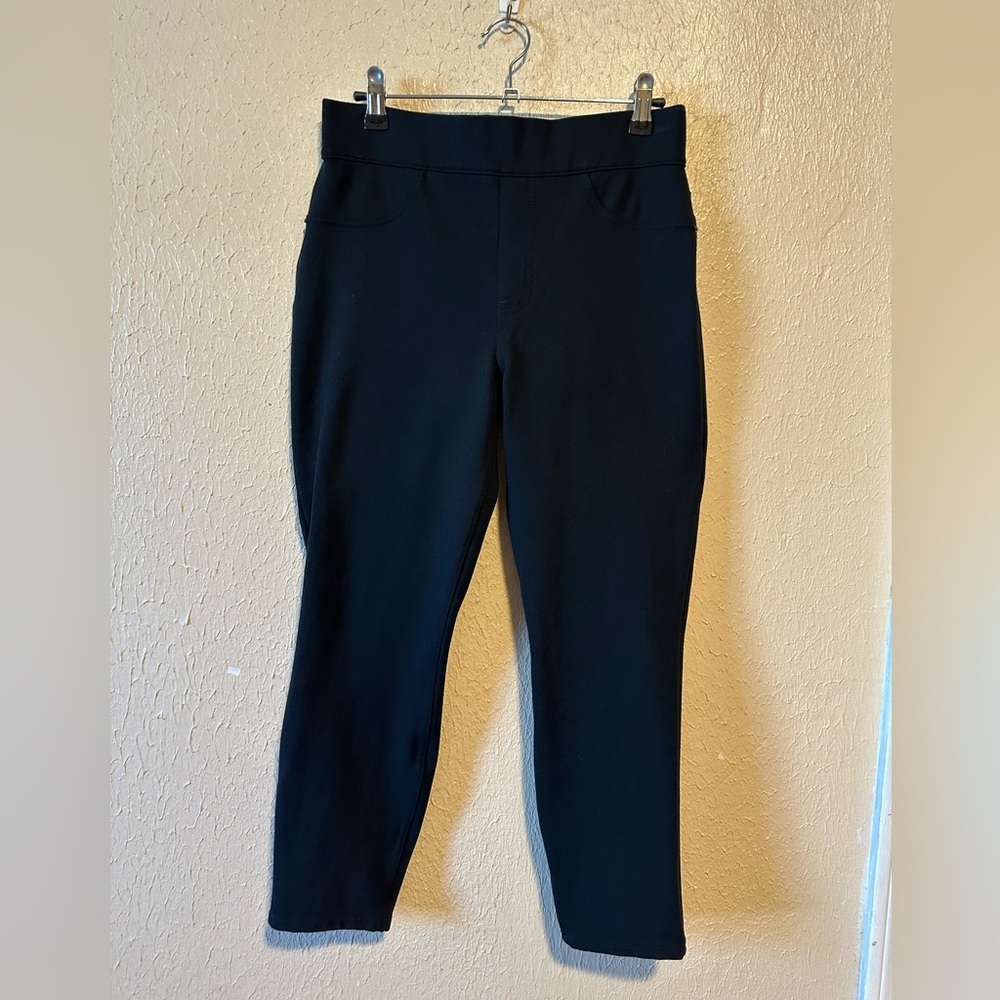 Spanx‎ Cropped Leggings Size Medium